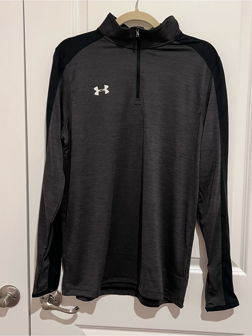 Under Armour Men’s Black & Charcoal Quarter-Zip Performance Pullover